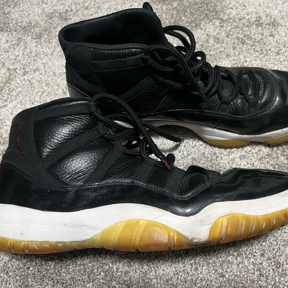 Jordan 11s size 15
